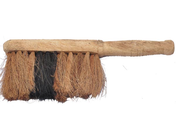 323_handle brush Wood